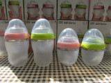 Comotomo可么多么婴儿硅胶奶瓶  150ML250ML 绿色粉色