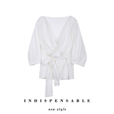 INDISPENSABLE / 夏季新品气质大V领设计棉质立体版型宫廷袖衬衫