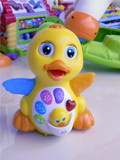 汇乐玩具808EQ摇摆大黄鸭婴幼儿童电动音乐万向益智动物玩具0-2岁