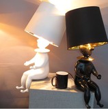 西班牙后现代设计师灯现代创意个性小丑小人卧室床头工作树脂台灯