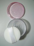 花嫁专柜正品环保PE便携式散粉盒，化妆品分装合 抗菌处理含粉扑