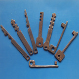 朝鲜民俗品老物件/锁头钥匙收藏/朝鲜手工打制老铁钥匙一组8个