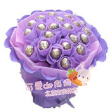 北京巧克力娃娃花束免费速递 鲜花配送 21颗金沙费列罗淡紫色
