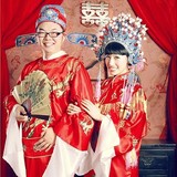 凤冠霞帔中式古代复古抬花轿结婚摄影新郎新娘服装头冠寺庙王母