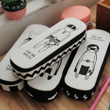 包邮韩版男女学生个性笔袋帆布文具收纳盒大容量创意黑白简约时尚