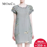 MO&Co.摩安珂 连衣裙插肩短袖短裙条纹印花显瘦M142SKT159 moco