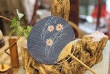 日本原单轻罗小扇手绘扇厂家直销手工苎麻刺绣麻布团扇石竹花蓝