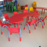 月亮桌弯幼儿园桌椅 幼儿园桌子批发 培训课桌儿童学习桌椅