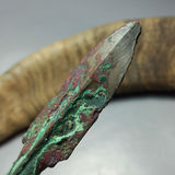 战国古董老物件古代兵器青铜箭头箭簇带寒光红斑绿锈长75MM
