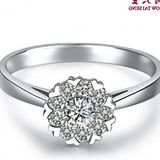周大生现货人气珠宝3克拉群镶女款白金钻石戒指奢华求婚结婚钻戒