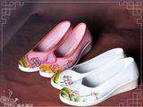 包邮老北京布鞋高档坡跟绣花鞋女鞋舒适工作鞋彩色舞蹈鞋护士鞋