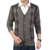 2015年新款男士羊毛衫老年人冬季毛衣单排扣开衫外套鸡心领羊毛衫