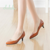 Daphne/达芙妮2015新款秋潮流女鞋 尖头粗跟纯色漆皮浅口套脚单鞋