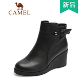 Camel/骆驼女鞋2015冬季新款真皮保暖短绒坡跟休闲短靴A154179018