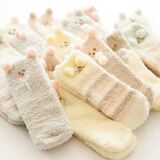 日系可爱珊瑚绒成人地板袜子女棉袜冬季加厚保暖睡眠袜甜美女短袜