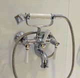 TOTO 卫浴 双柄淋浴、浴缸用壁挂式混合水龙头 DM203CDF1