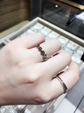 香港专柜 周生生点睛品18K白金钻石戒指 蜂巢 咖色钻+白色钻