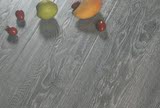 宏鹏品牌实木地板 同步对花手抓纹仿古地板 防水封腊强化复合地板