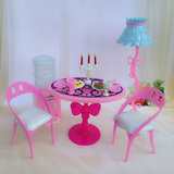 芭比可儿珍妮娃娃家具配件组合/桌子椅子/烛光晚餐/过家玩具