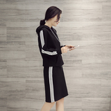 新春女装韩版运动套装休闲显瘦卫衣半身裙复古百搭条纹两件套热卖