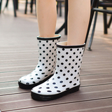 日韩版雨鞋女款雨靴学生时尚成人水鞋女士中筒橡胶鞋下雨鞋韩国