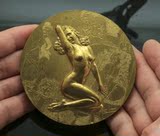 法国大铜章 玛丽莲·梦露 直径9厘米 重500克 1987年 镀金