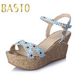 BASTO/百思图夏季专柜同款花布面坡跟高跟鞋女凉鞋女鞋TBZ05BL5