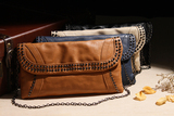 出口澳洲 时尚洋气铆钉链条小拎包 秋冬女式信封手拿包单肩包