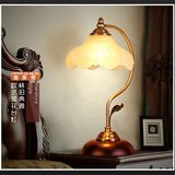 欧式触摸感应莲花玻璃灯罩床头书房卧室简约节能LED实木创意台灯