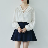 柒夜家 春季新款韩国甜美刺绣蕾丝长袖衬衣女V领系带宽松衬衫上衣
