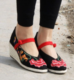 民族风绣花千层底布鞋老北京坡跟单鞋红色新娘高跟鞋女鞋瘦脚鞋子
