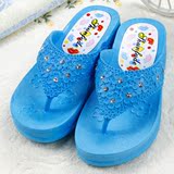 夏季女士韩式风潮流水钻沙滩夹脚人字拖室内居家居防滑浴室凉托鞋