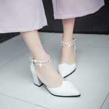 夏季韩版尖头高跟鞋白色伴娘婚鞋绑带包头凉鞋女粗跟大码女鞋4043