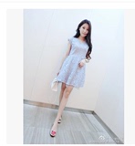 日本代购2月lily brown 蕾丝领交叉连衣裙6折现货