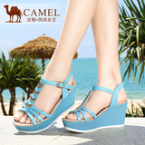 骆驼女鞋 日常舒适休闲真皮扣带高跟鞋 夏季坡跟厚底凉鞋