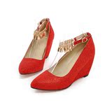 四季红色婚鞋尖头脚腕绑带链子坡跟女鞋高跟新娘婚礼鞋女大码单鞋