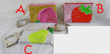 Hello Kitty 凱蒂貓~塑膠亮皮附手銬 黃色袍子/粉色草莓/銀色酪梨