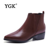 专柜正品YGK 夏季时尚舒适休闲粗跟新女短靴尖头平跟平底女靴5583