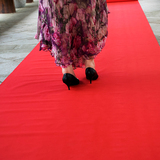 结婚庆用品 一次性红地毯 50米100米整卷地毯 无纺布红地毯