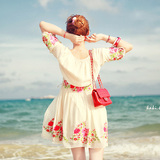 2016夏新款大码女装 甜美刺绣连衣裙 圆领中袖修身度假海边沙滩裙