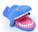 大号 胆量挑战咬手鲨鱼 咬手指儿童玩具 发光发声礼盒包装