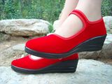 老北京布鞋女单鞋加肥加宽养脚布鞋工作鞋护士鞋酒店鞋坡跟黑红色