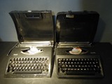 古董打字机英雄牌机械手动金属老式打印机黑色可使用送全新色带