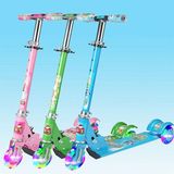 儿童滑板车三轮2-8岁宝宝滑滑车3轮闪光小孩踏板折叠车儿童玩具