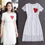 Angelbaby杨颖同款白色短袖心形字母刺绣蕾丝修身甜美连衣裙