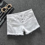 2016韩国新款白色牛仔短裤女夏季排扣毛边弹力修身显瘦休闲热裤潮