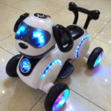 新款太空狗儿童电动摩托三轮电瓶可充电坐人带音乐男女童车2-7岁