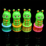 热卖地摊货源发光玩具批发儿童创意电子带绳彩虹圈灯笼叠叠乐
