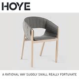 北欧单人实木布艺餐椅 现代简约餐厅办公室个性时尚扶手靠背椅子