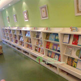 推荐新款图书室墙壁立体书架幼儿园儿童靠墙书本架绘本架展示柜子